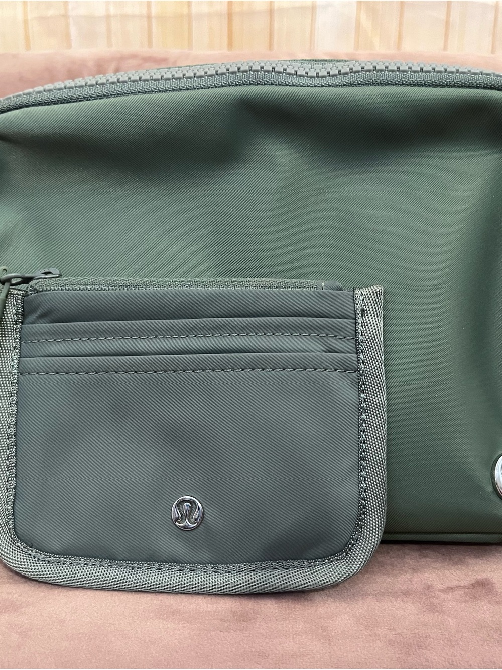 Lululemon Everywhere Belt Bag 2L & True Identity Card Case Bundle - Picture 14 of 15